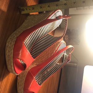 Jessica Simpson Glorie orange wedges